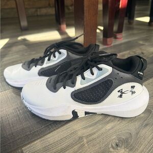 Under Armour Basketball Shoes